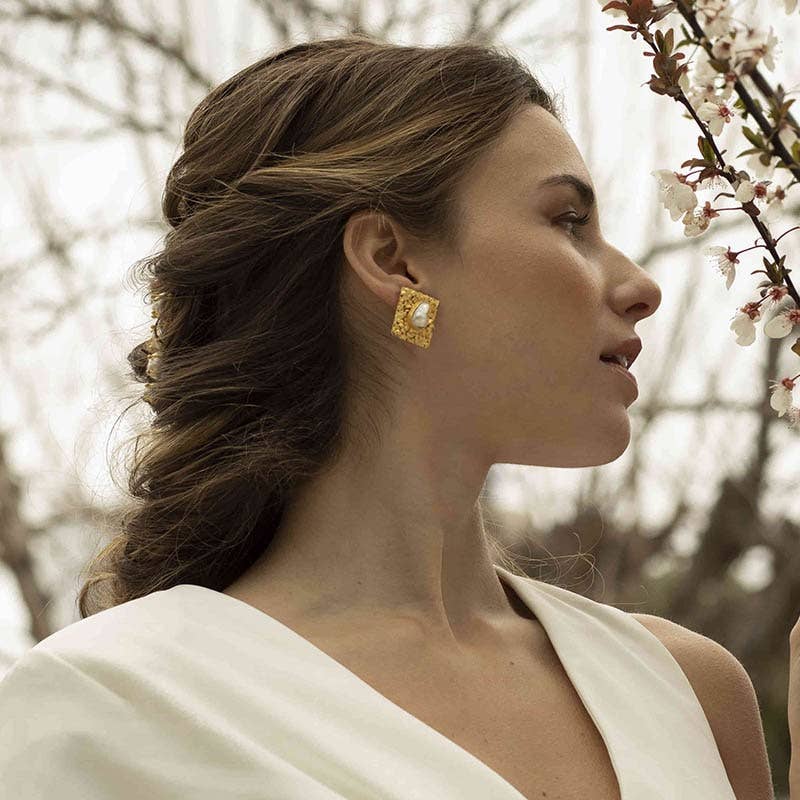 Velda Pearl Earrings